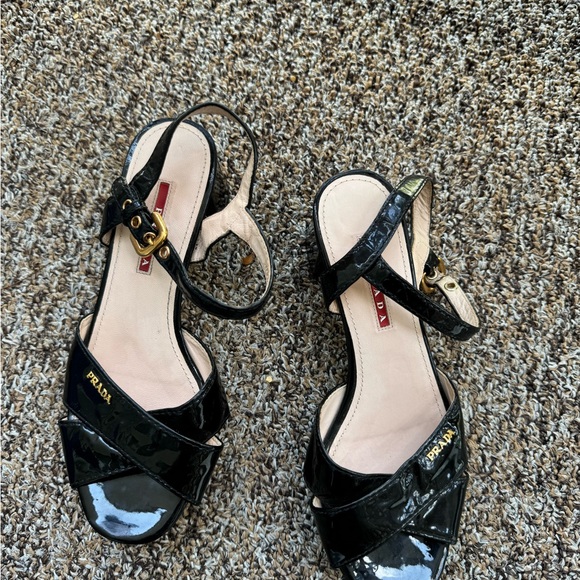 Prada vintage size 6 heels - Picture 2 of 6